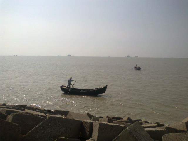 Bangladesh, River, চট্টগ্রামের_অভয়মিত্র_ঘাটের_মাঝি_মাঝি, Boat_manm, captured_by_jonaid_bin_kayes